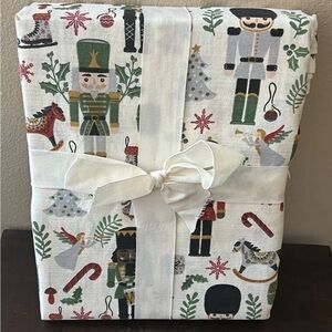 Envogue Christmas Tablecloth Santa Nutcracker African American Cotton 70” Round